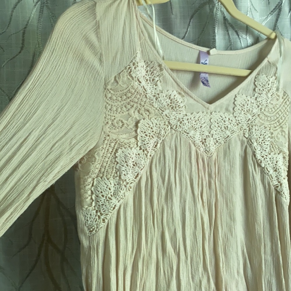 Detailed blouse - Picture 2 of 3